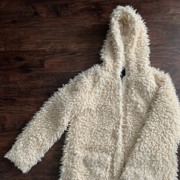 Sherpa coat. - Picture 4 of 4